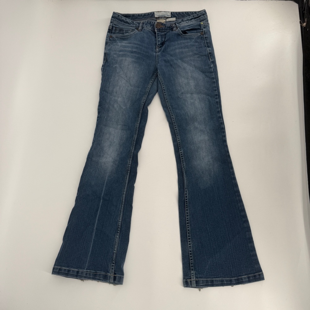 Maurices Blue Molli Flare Frayed Hem Denim Jeans Size 5/6 Women’s